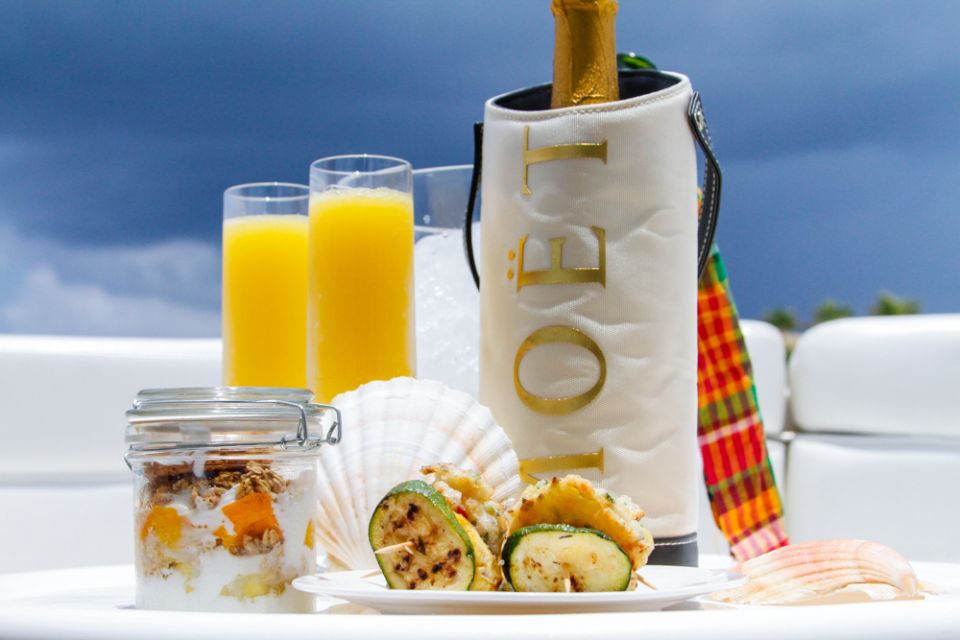 yacht-charter-antigua-barbuda-champagne-breakfast-3.jpg